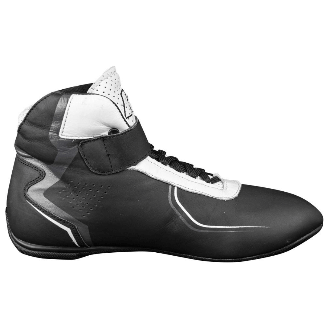 K1-Kart-Shoe-Pilot-2-Side