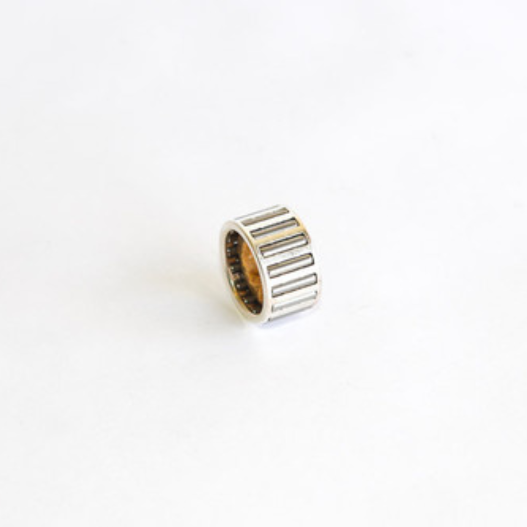 X30125431-Crankcase-And-Crankshaft-big-end-cage